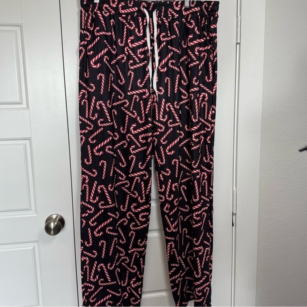 NWOT Festive Candy Cane Men's Lounge PJ Pants